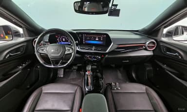 Trax Crossover