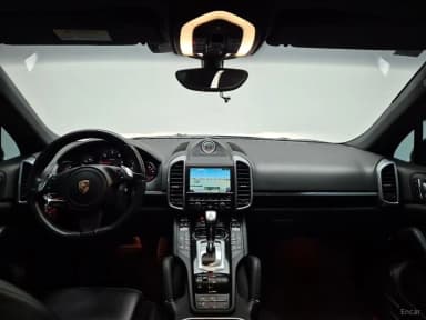 New Cayenne