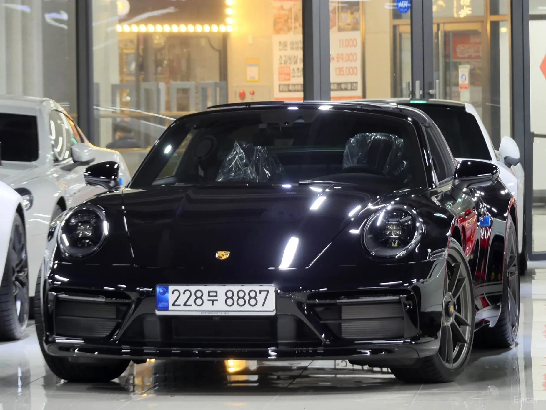911 (992)