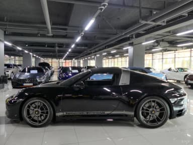 911 (992)