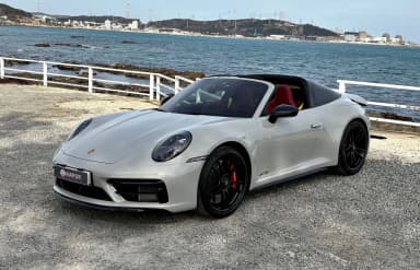 911 (992)