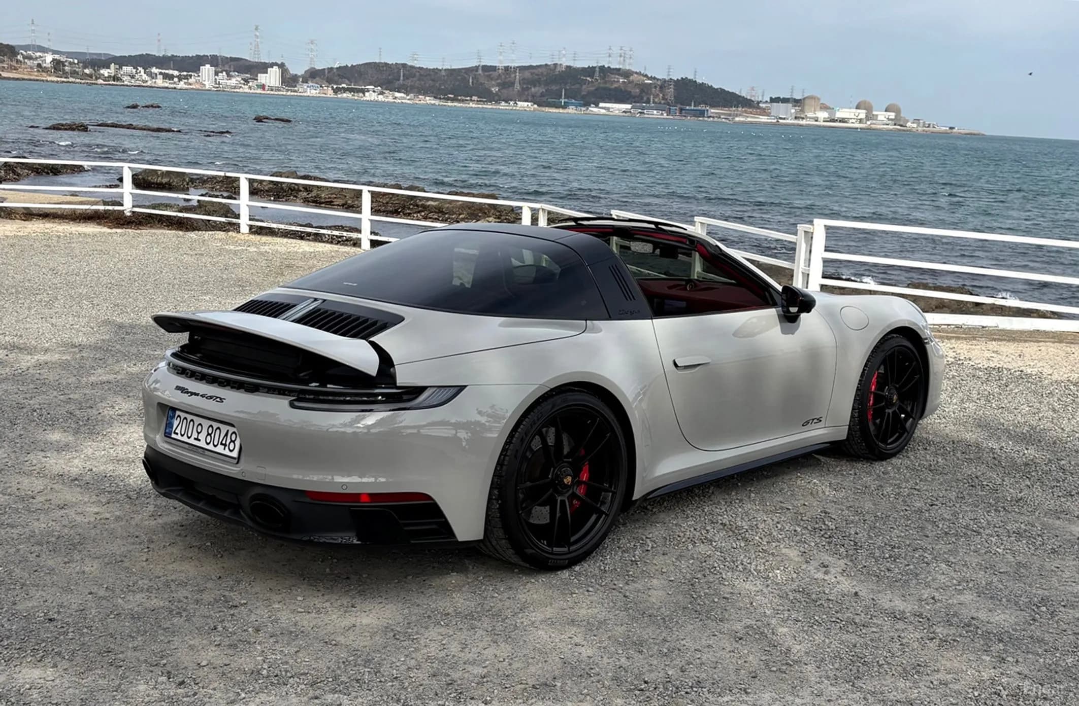 911 (992)