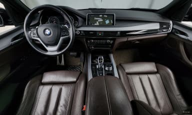 X5 (F15)
