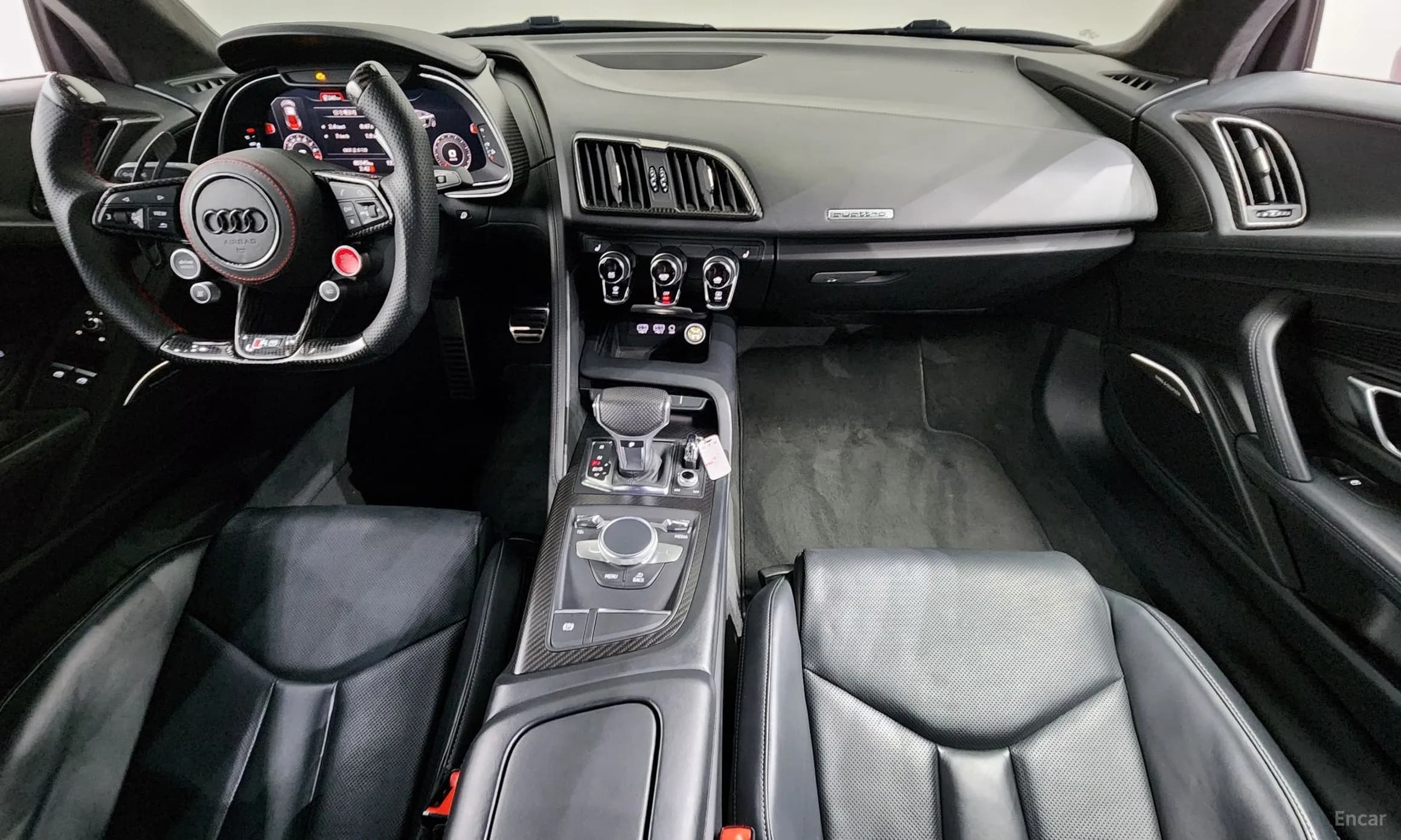R8 (4S)