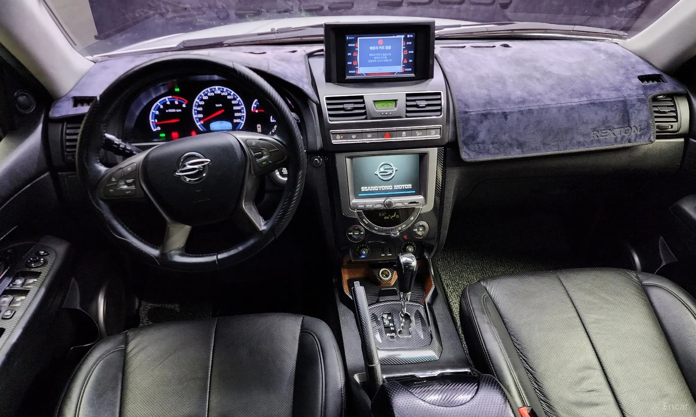 Rexton W