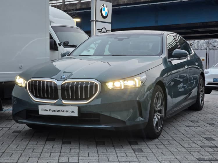 5 Series (G60)