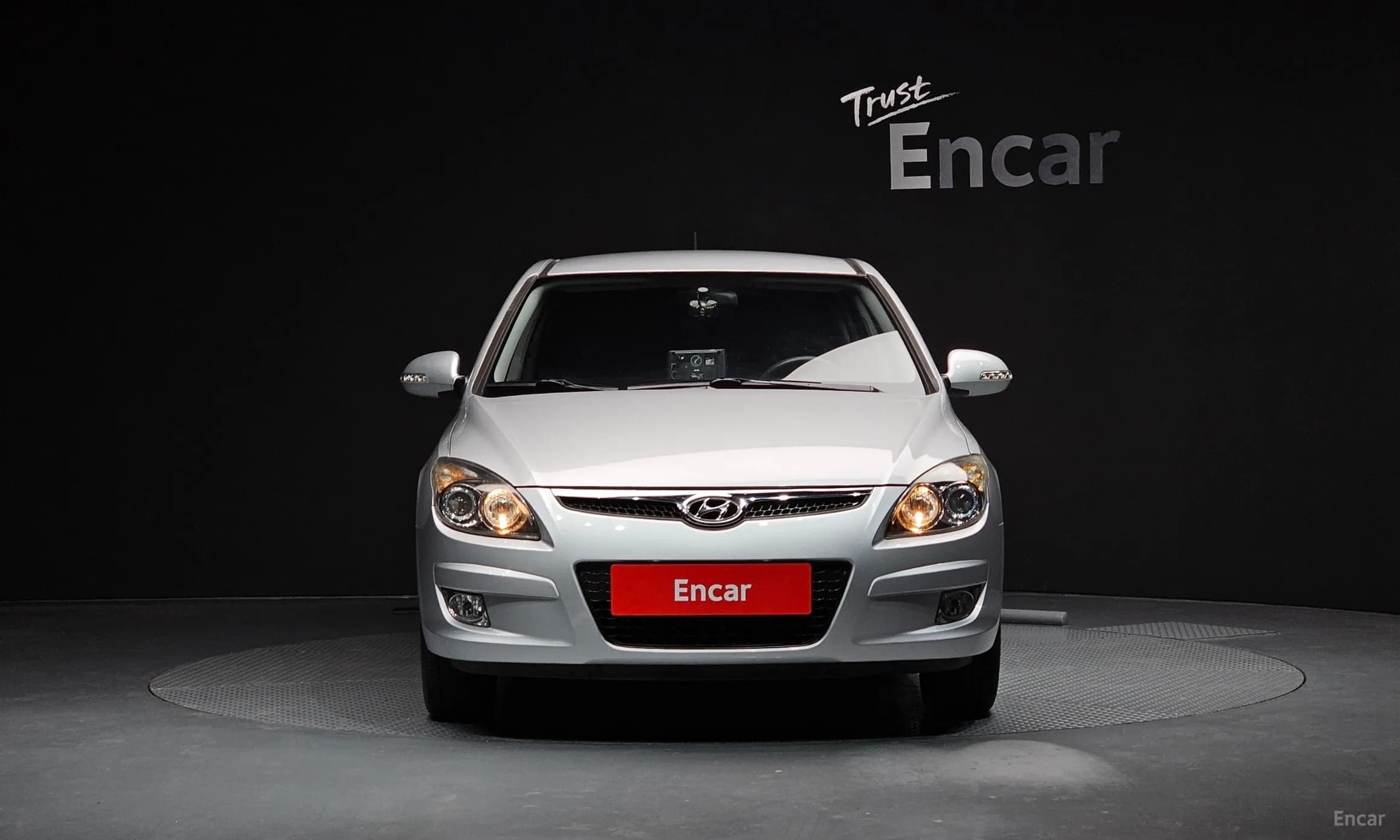 i30