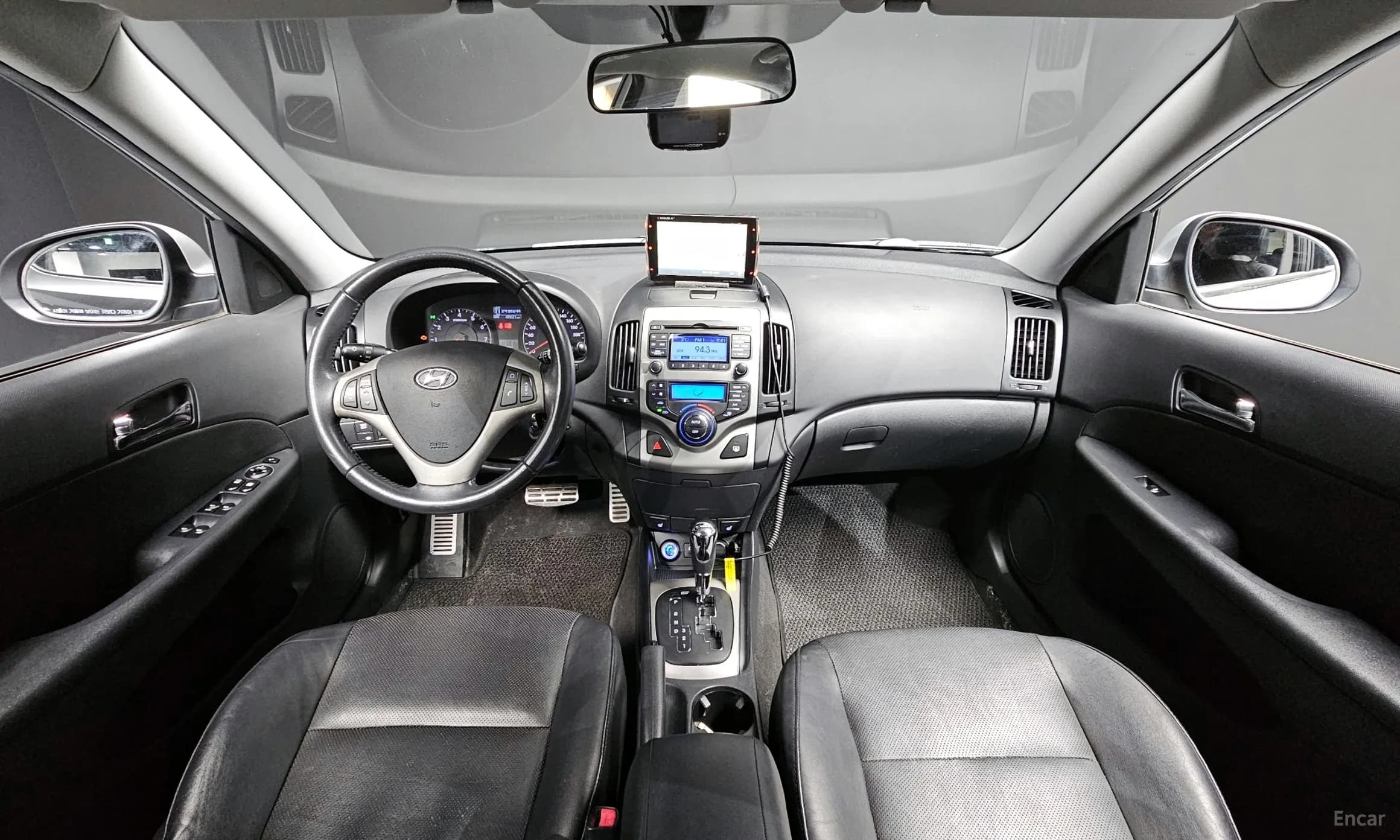 i30