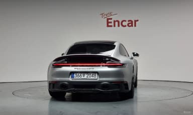 911 (992)