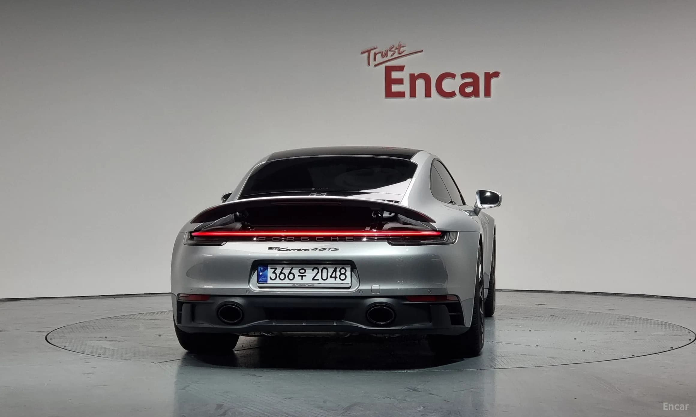 911 (992)