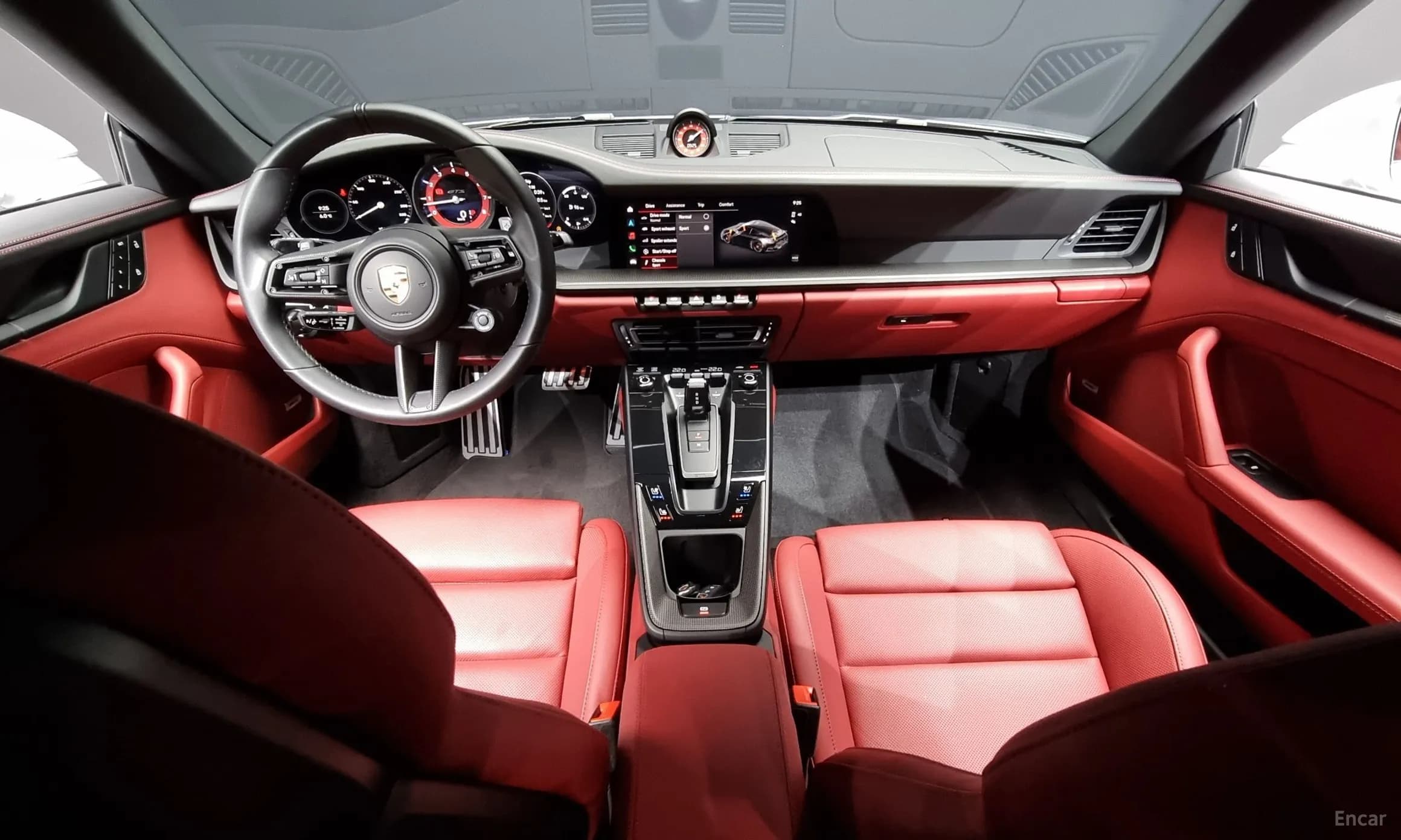 911 (992)
