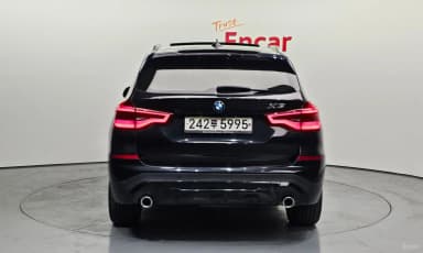 X3 (G01)