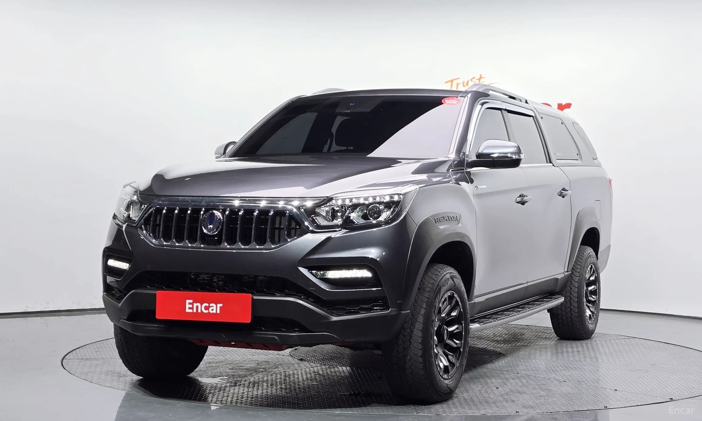 Rexton Sports Khan