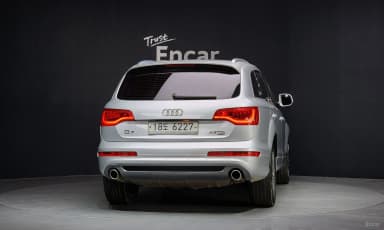 Q7