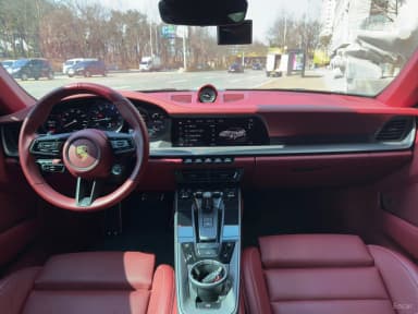 911 (992)