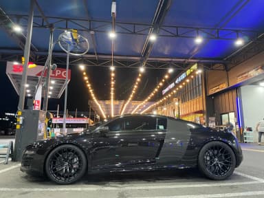 R8
