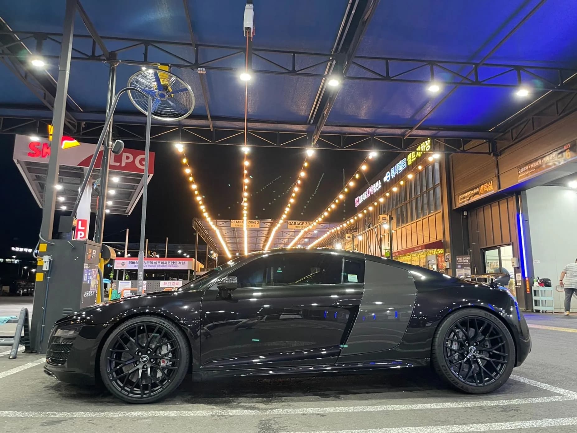 R8