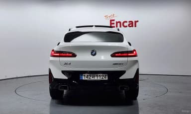X4 (G02)
