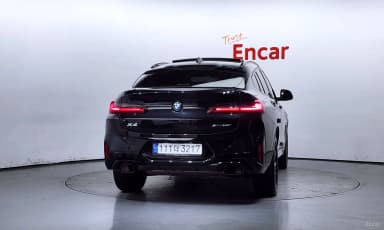 X4 (G02)