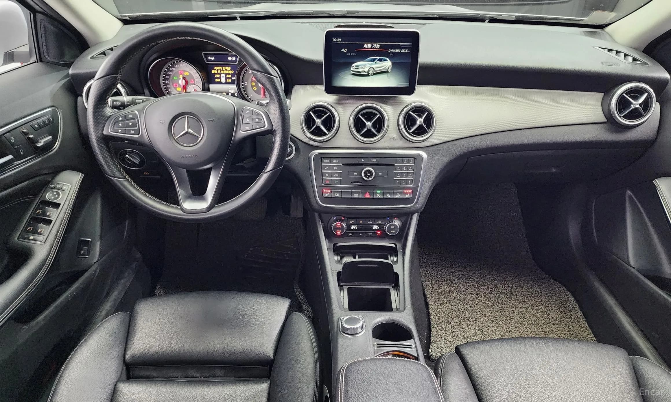 GLA-Class X156