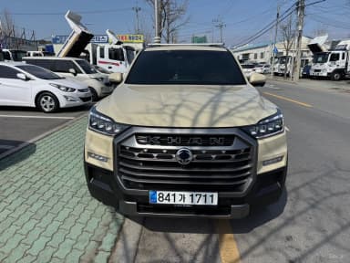 Rexton Sports Khan