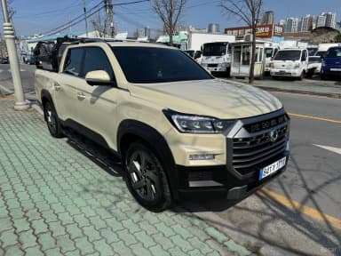 Rexton Sports Khan