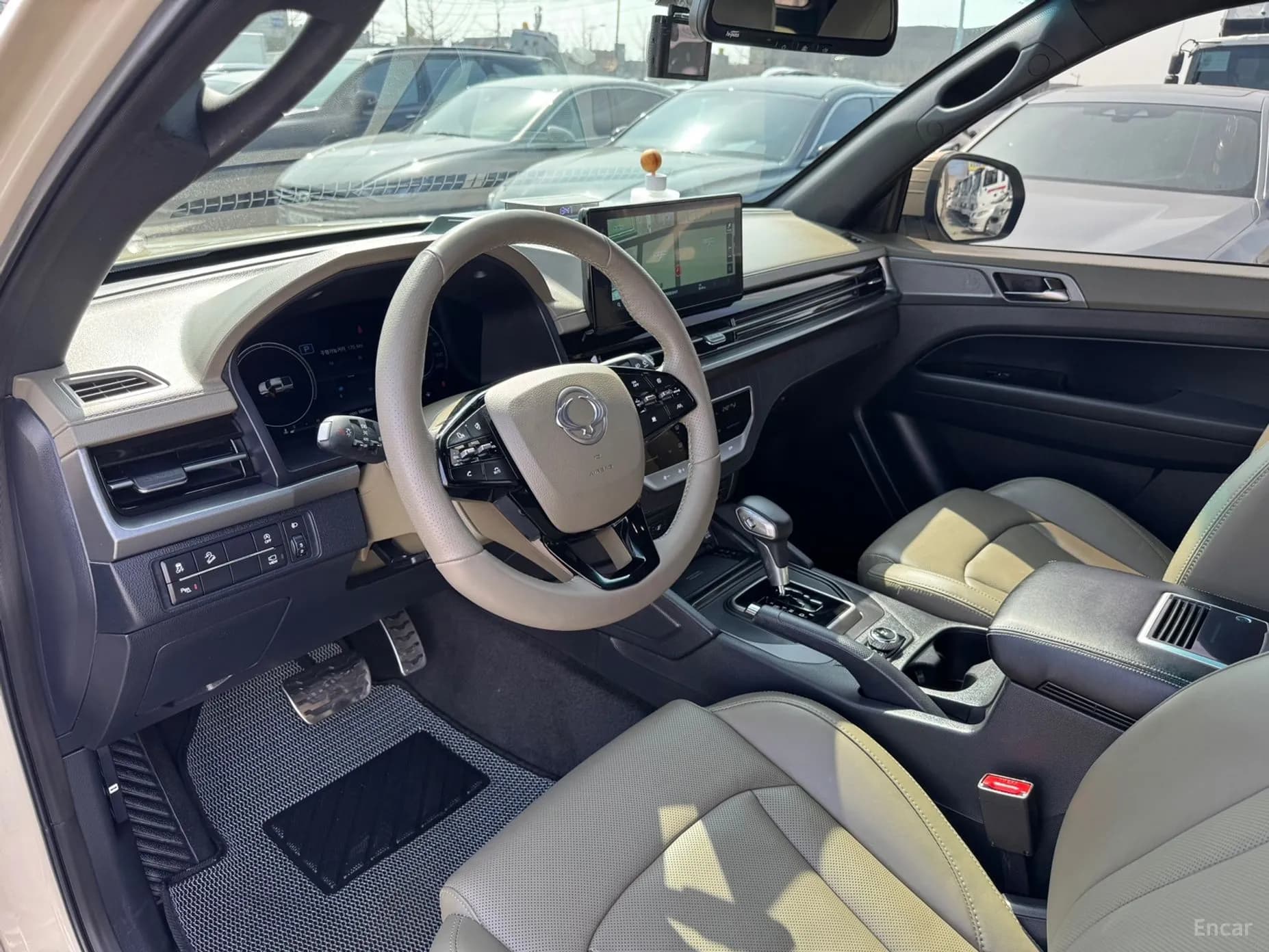Rexton Sports Khan