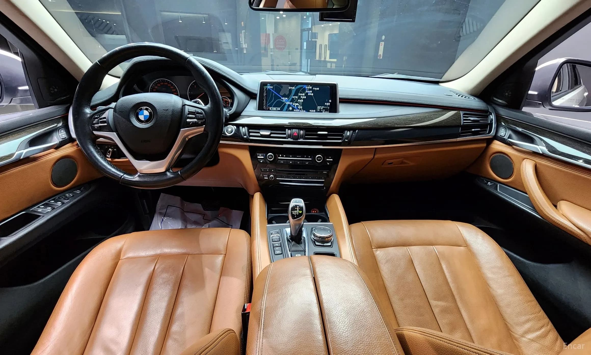 X6 (F16)