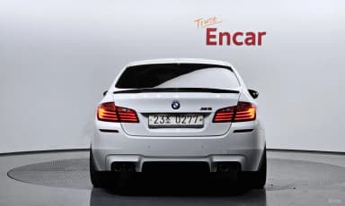 M5 (F10)