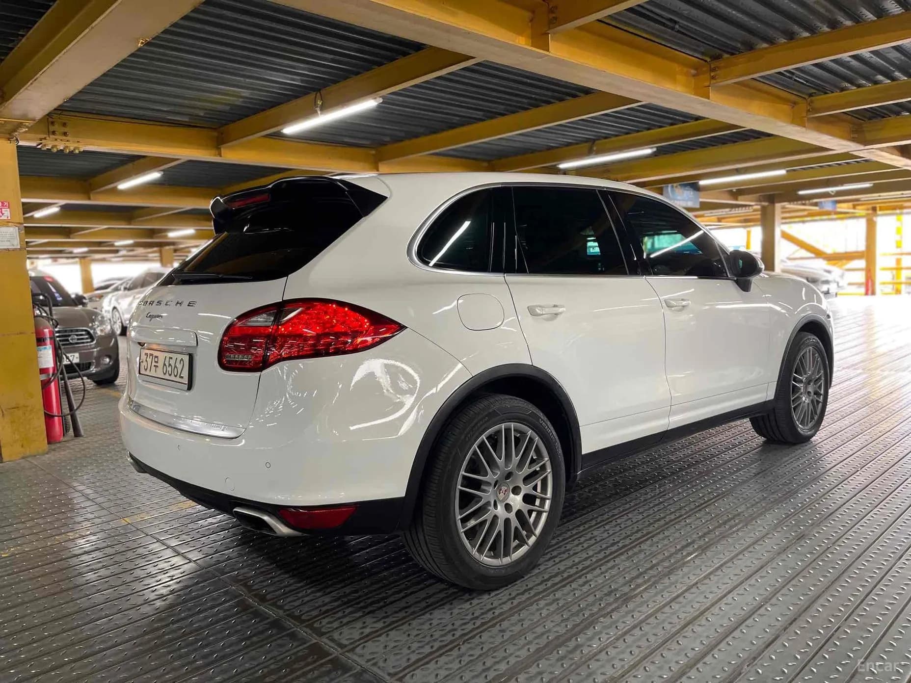 New Cayenne
