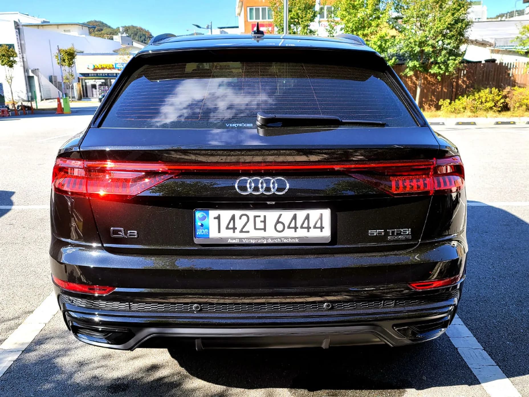 Q8 (4M)