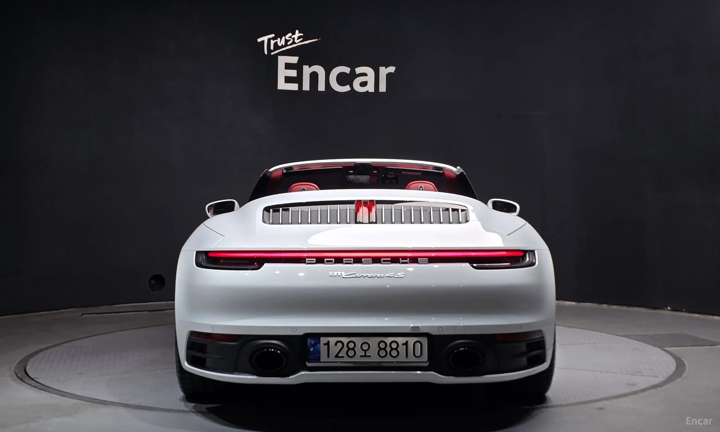 911 (992)