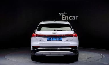 Q4 e-tron (F4)