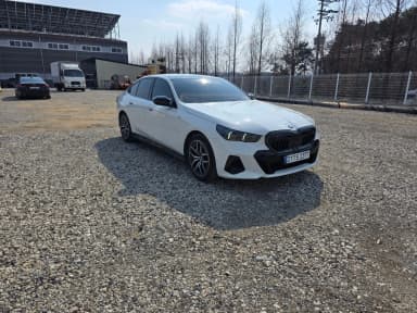 5 Series (G60)