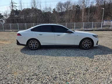 5 Series (G60)