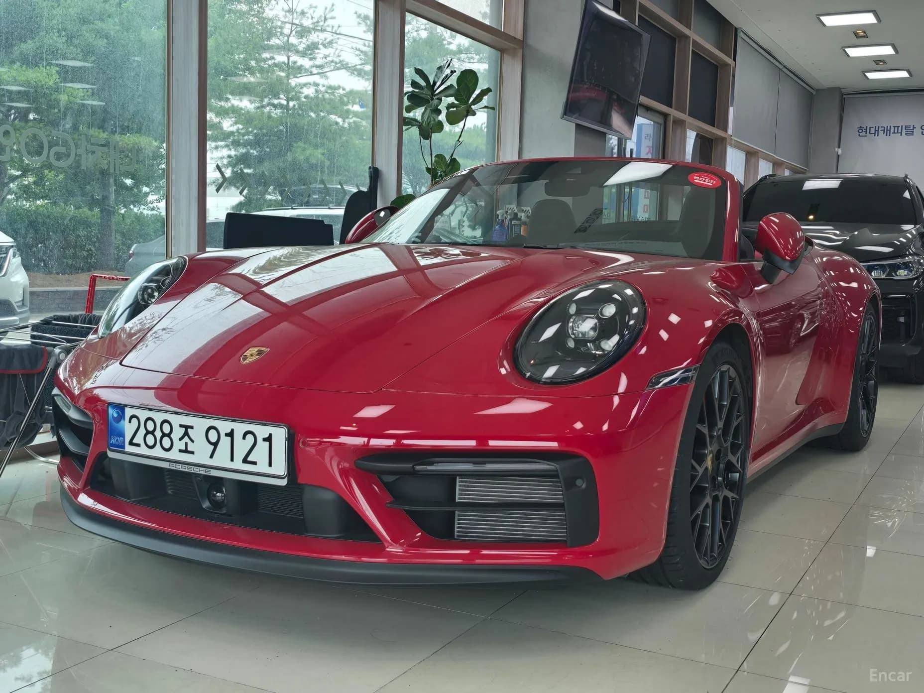 911 (992)