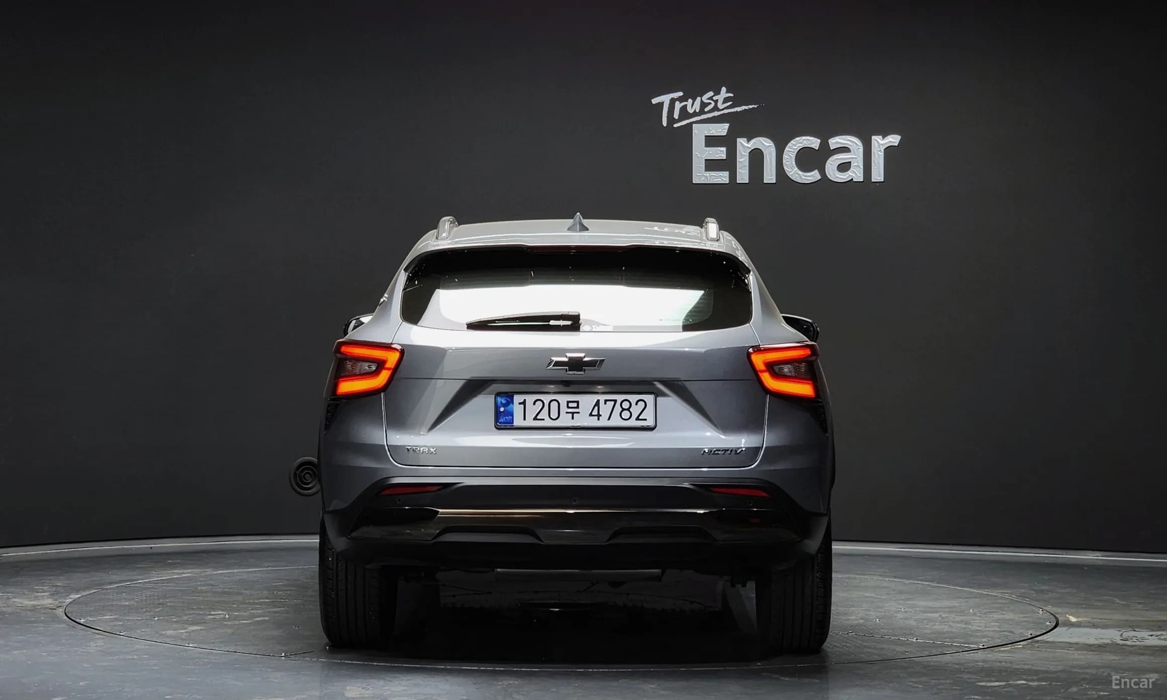 Trax Crossover