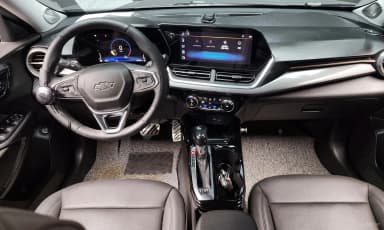Trax Crossover