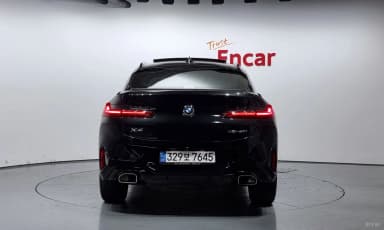 X4 (G02)
