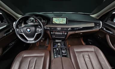 X5 (F15)