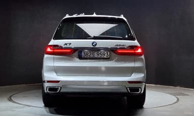 X7 (G07)
