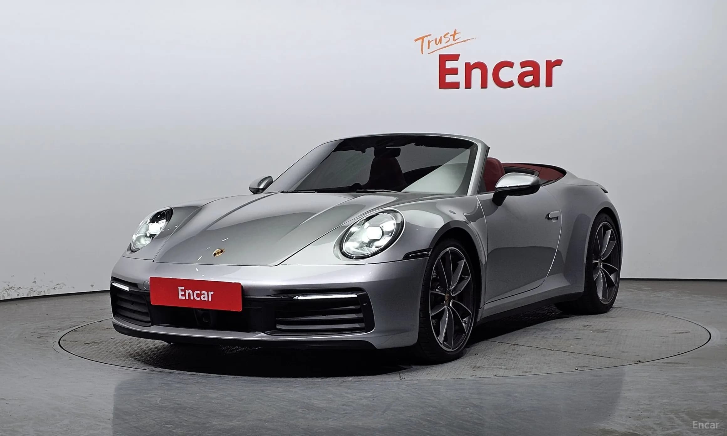 911 (992)