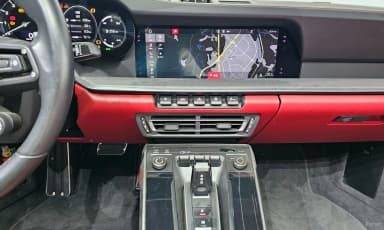 911 (992)