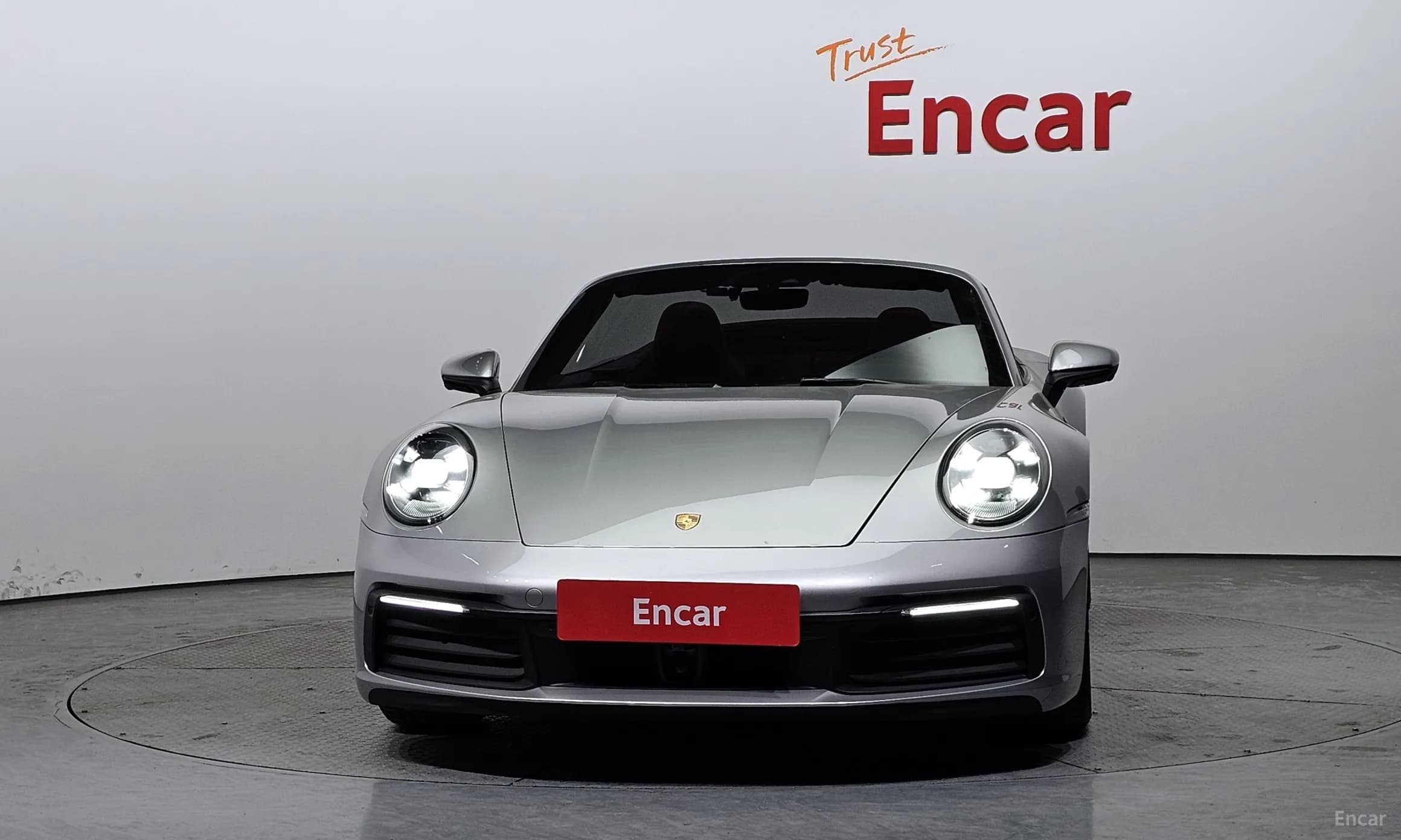 911 (992)