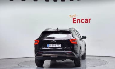 Trax Crossover