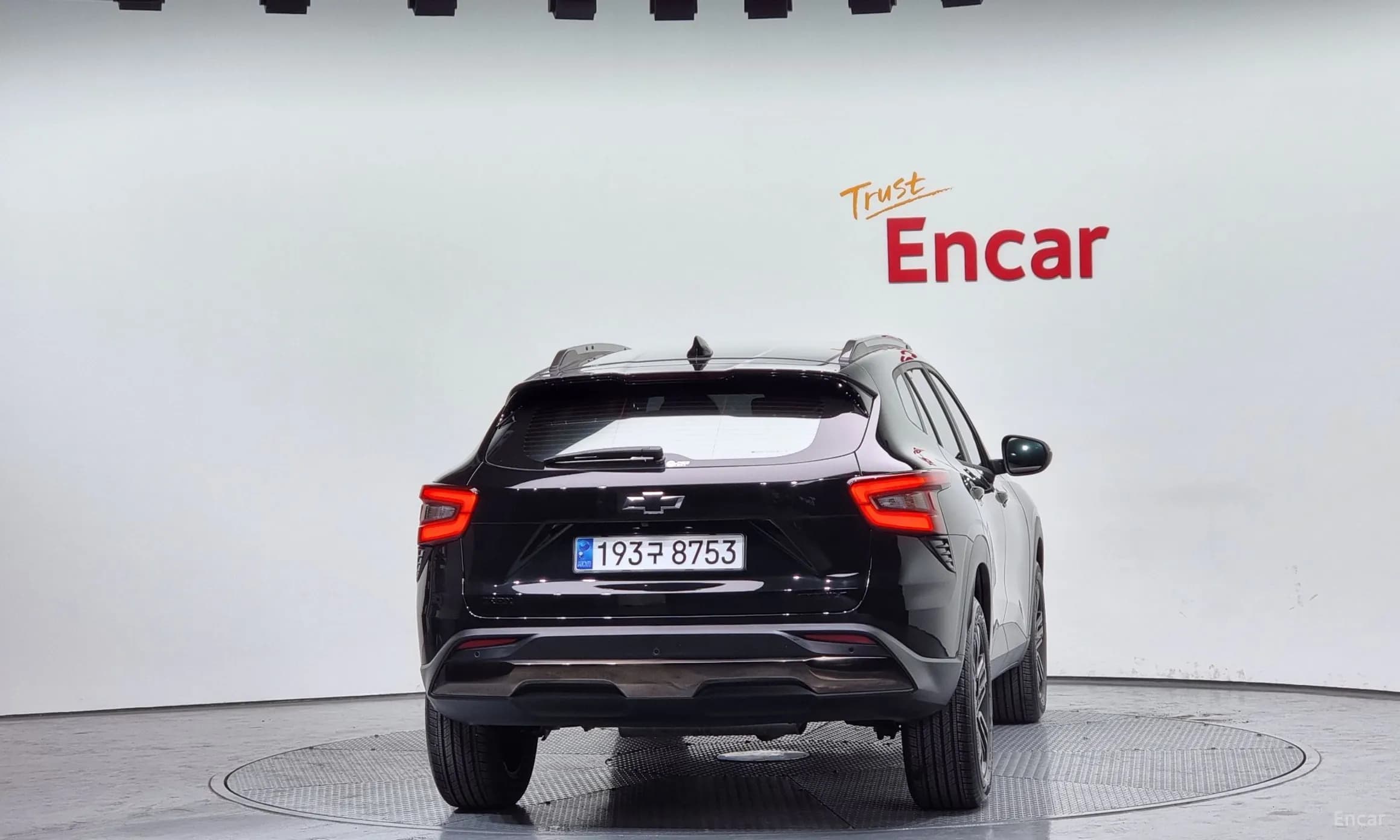 Trax Crossover