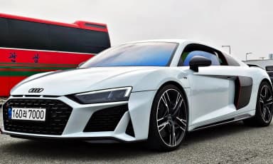R8 (4S)