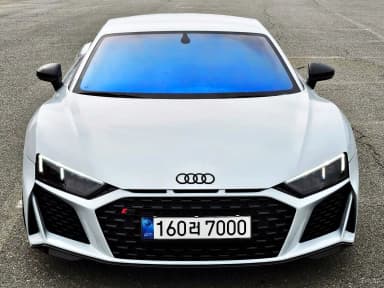 R8 (4S)