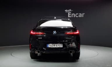 X4 (G02)