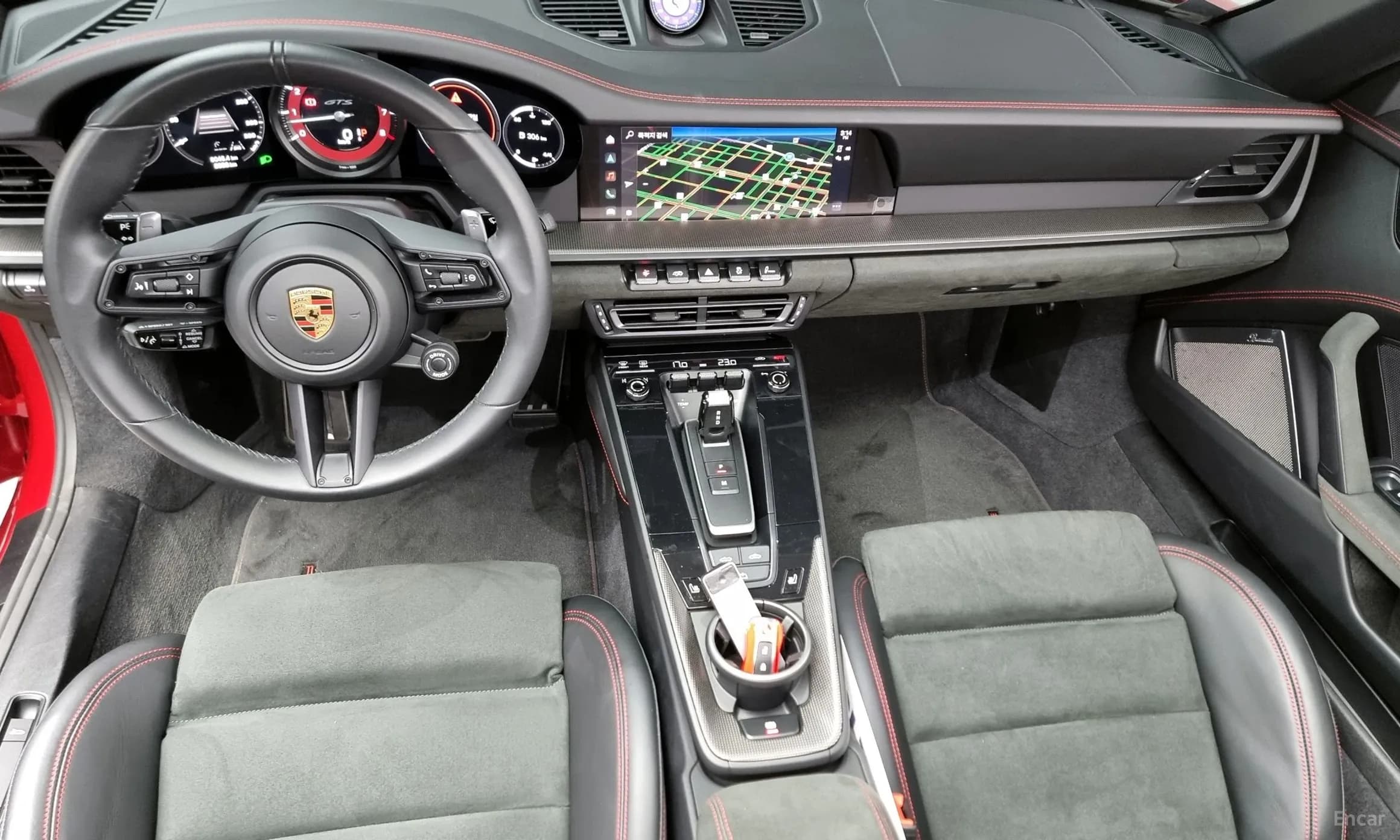 911 (992)